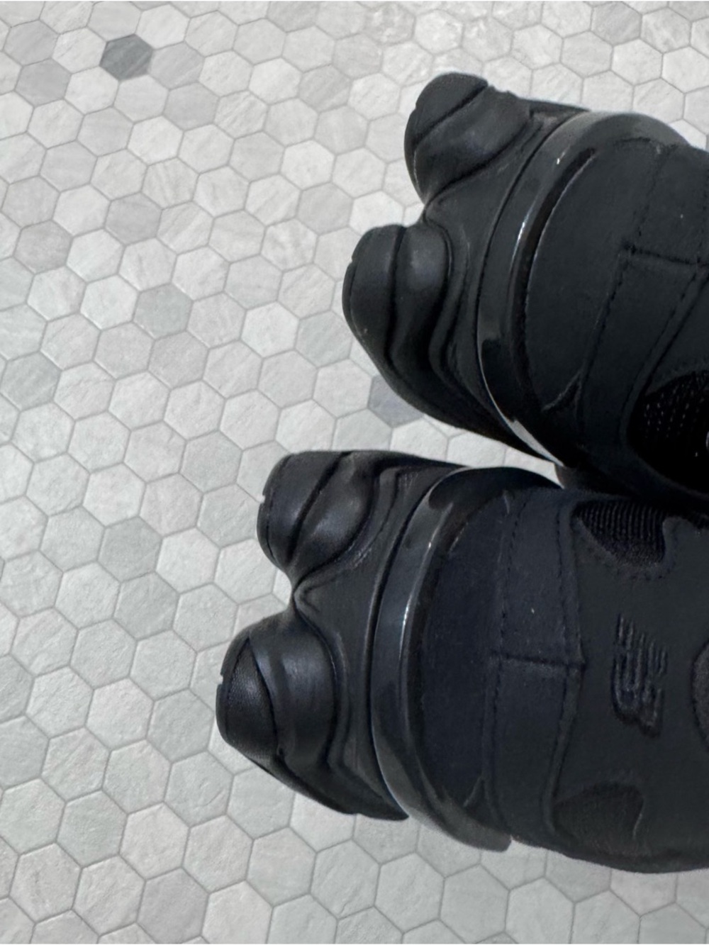 New Balance 9060 black sneakers youth - Picture 6 of 8